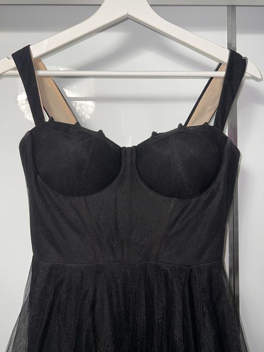 Długa, tiulowa czarna sukienka 36/38