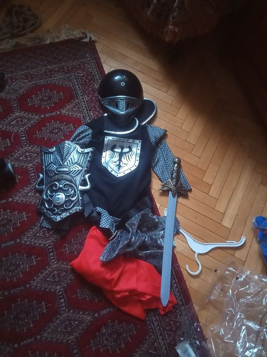 Stroje karnawałowe dla chlopca 134 cm