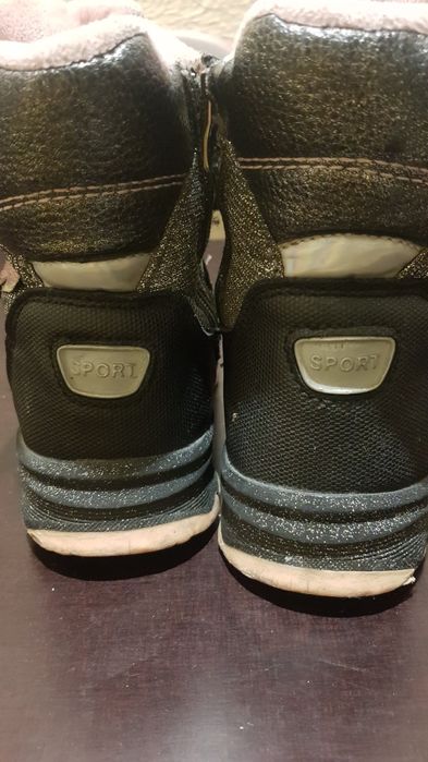 Ботинки зимнее 28р. На девочку