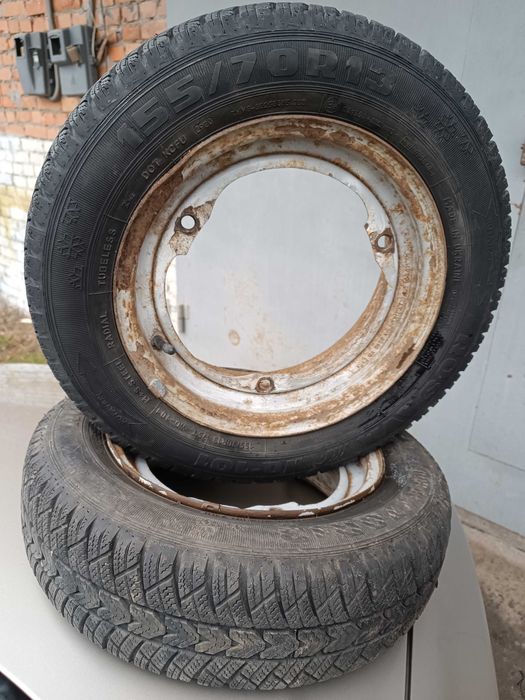 Шини 155/70 13 б/у гарний стан.