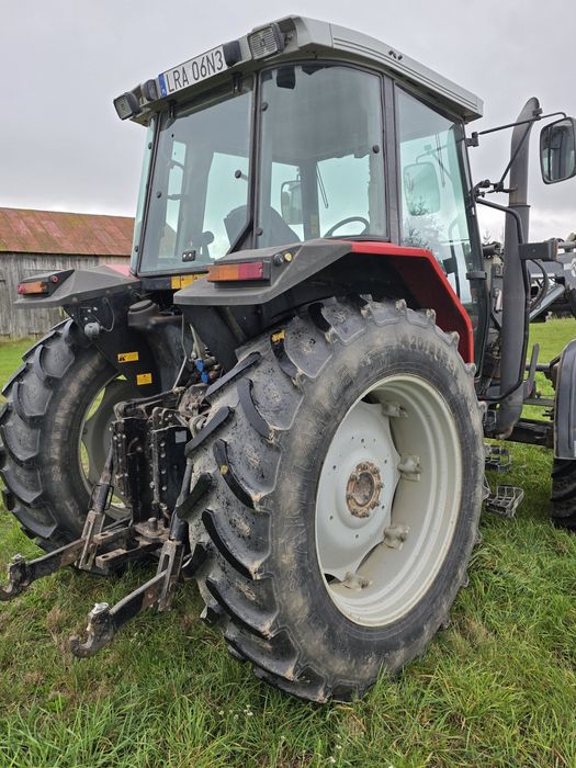 Massey Ferguson 6255. Ładowacz Faucheux