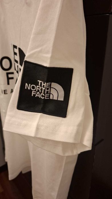 T-shirt North Face tshirt nova