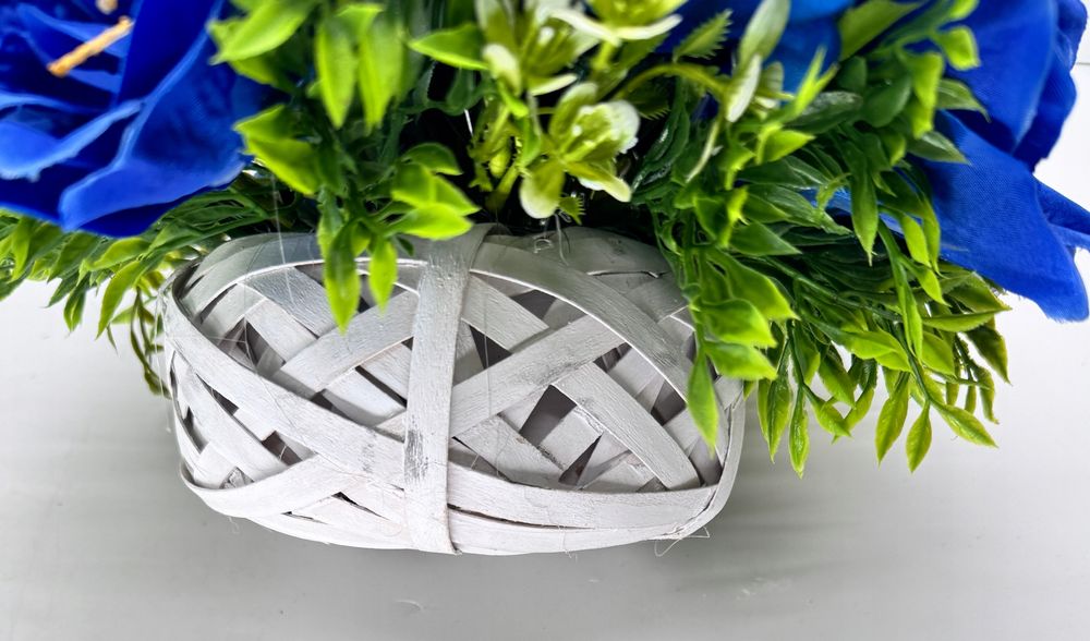 Stroik na grób wiosenny kompozycja na cmentarz