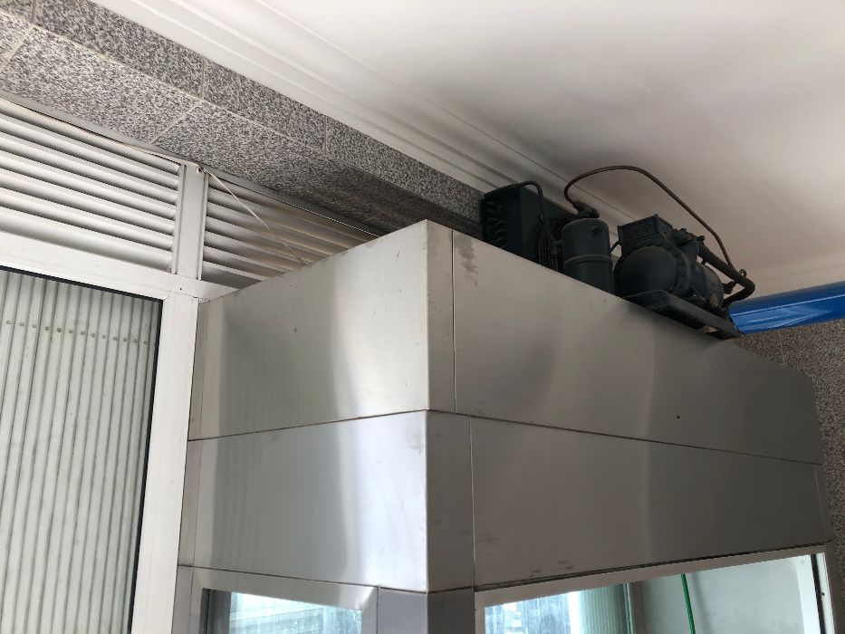 Montra / Vitrine de Refrigeração em Inox motor DORIN para talho, etc