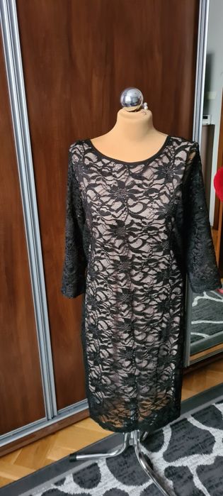 Czarna sukienka elegancka