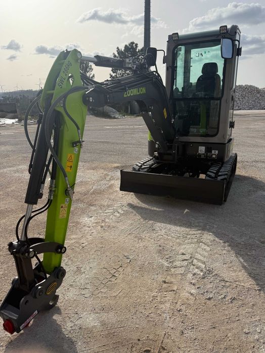 Mini giratória Zoomlion ZE26