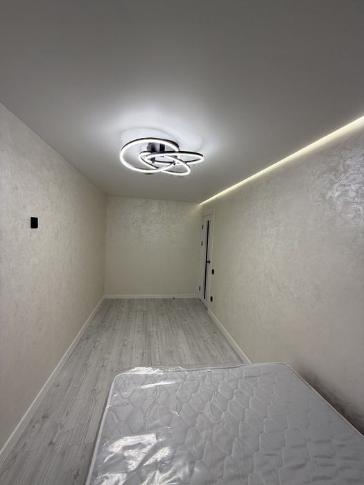 Перша Здача! 2 кімнатна з роздільними кімнатами вул. Небесної Сотні