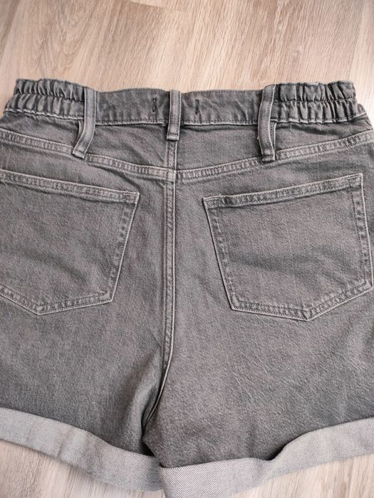 Szare krótkie spodenki dżinsowe M
