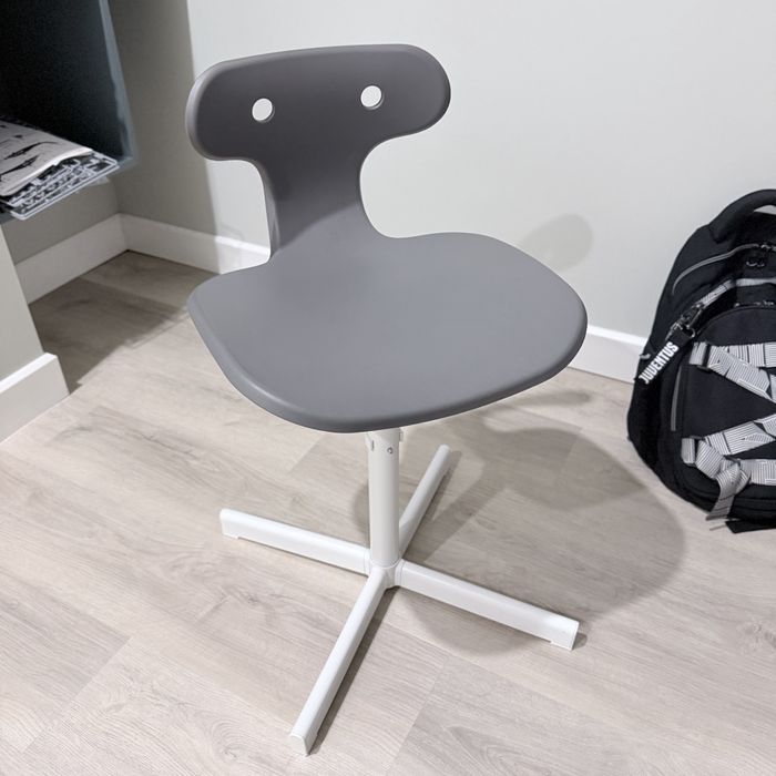 Стілець IKEA MOLTE сірий
