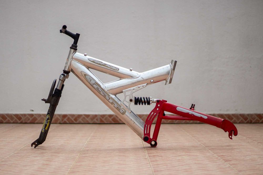 Quadro Bicicleta BTT c/ Suspensão