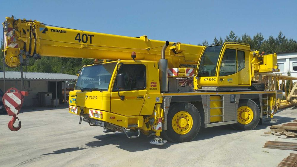 Продам автомобильный кран TADANO ATF40G-2 . Грузоподьемность 40 тонн.