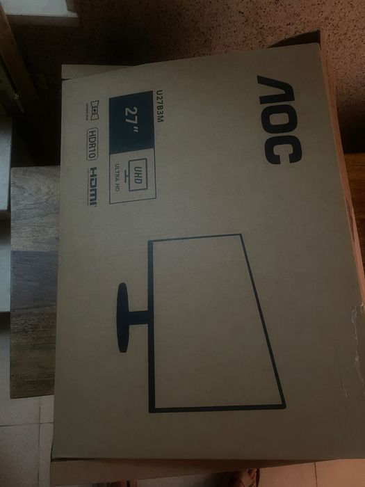 Monitor AOC 27" 4K UHD