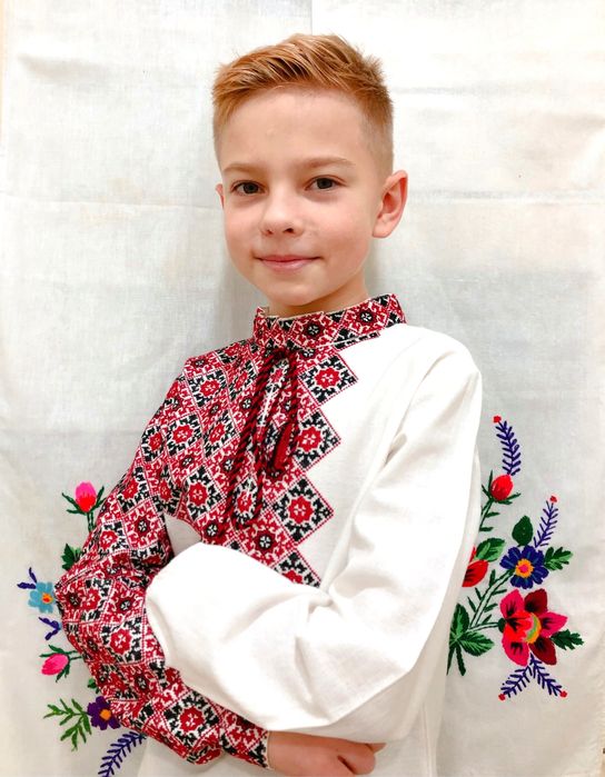 Дитяча вишиванка