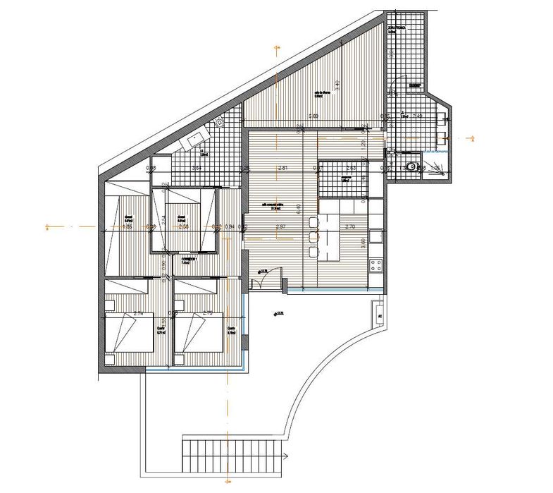 Espaço Comercial para Transformação em T2  na Parede