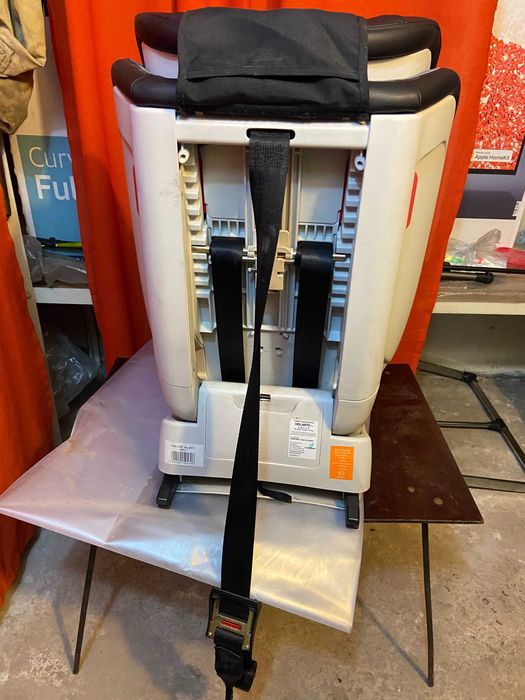 Продам дитяче автокрісло