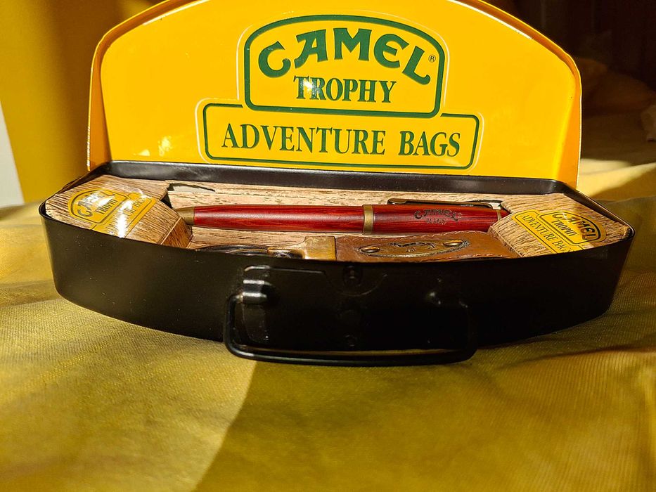 Caneta e porta-chaves Camel Trophy NOS