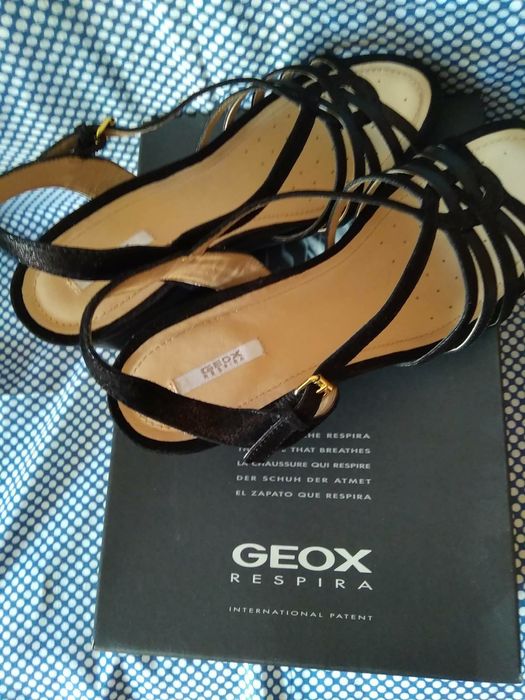 Geox. Абсолютно новые. Натуральная кожа. Размер - 38-39.