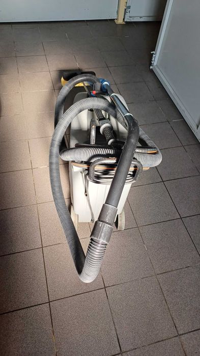 Máquina Limpeza de Carpetes e Estofos