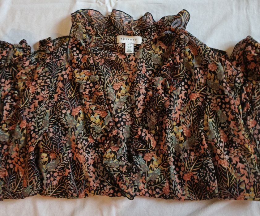 Vendo blusa e bolsa nova