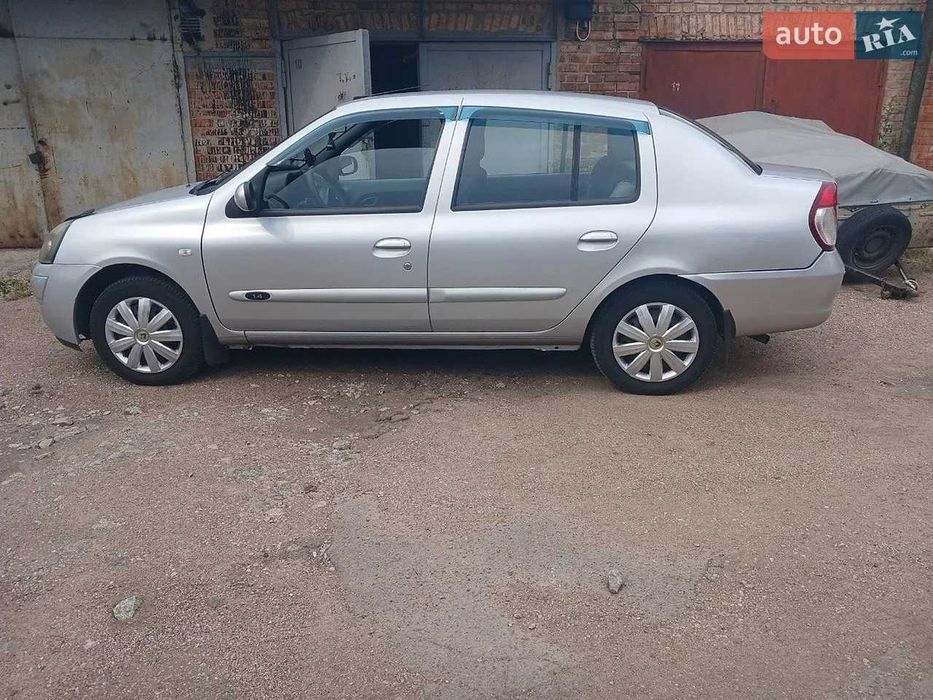 продаж автомобіля Renault Clio 2