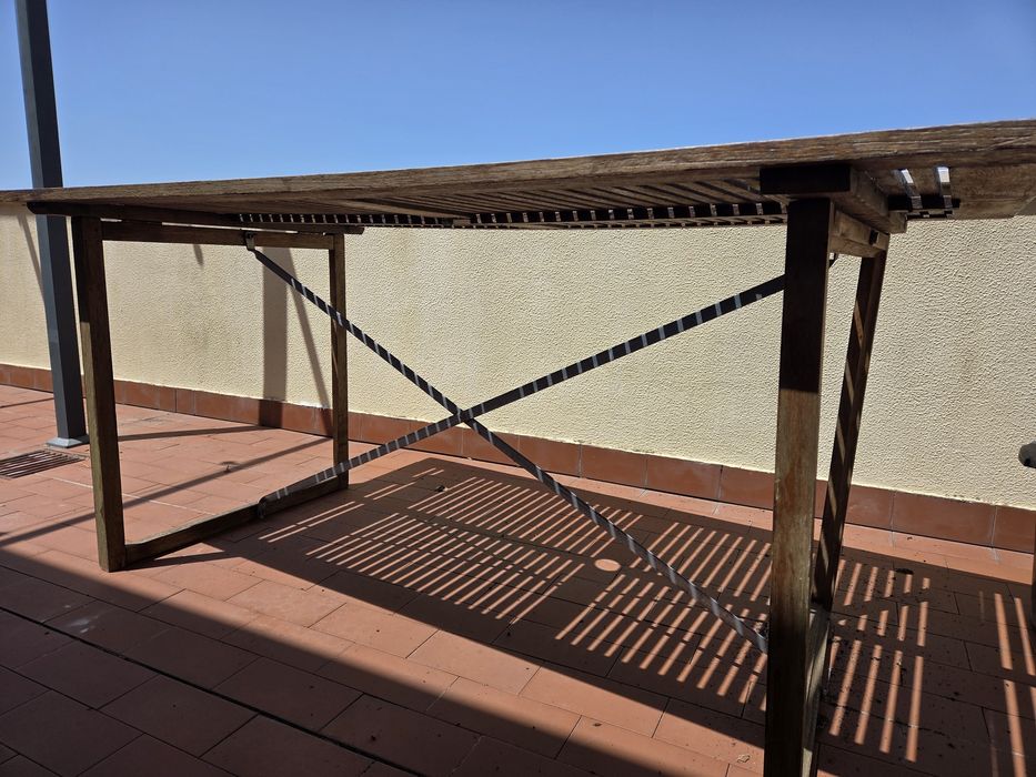 Mesa jardim em madeira