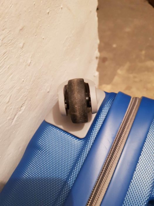 Walizka kabinowa Puccini twarda Barcelona niebieska