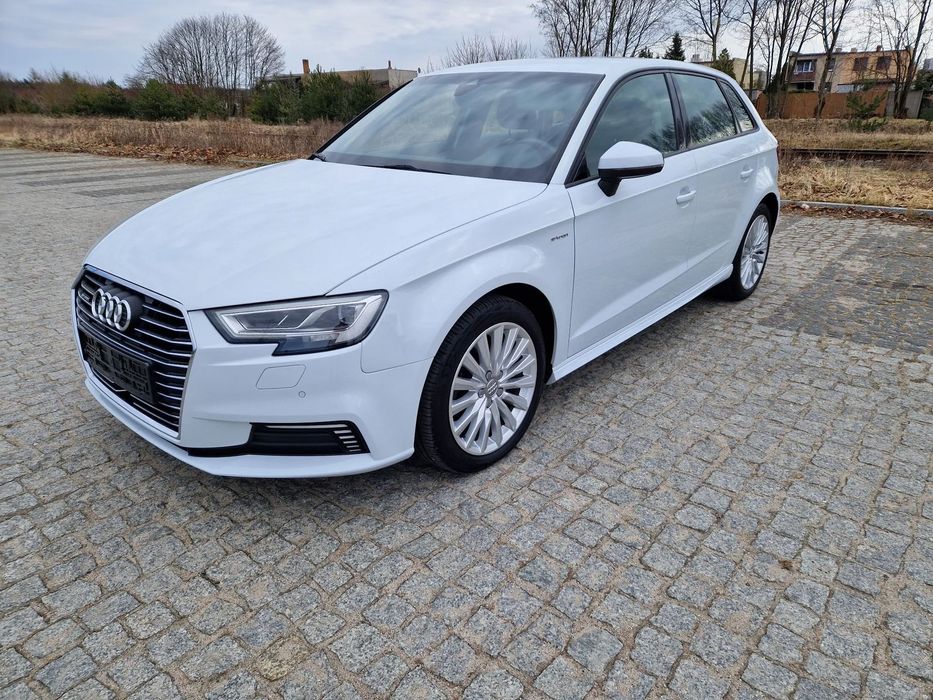 Audi A3 Sportback Audi A3 E-tron Plug-IN Hybrid