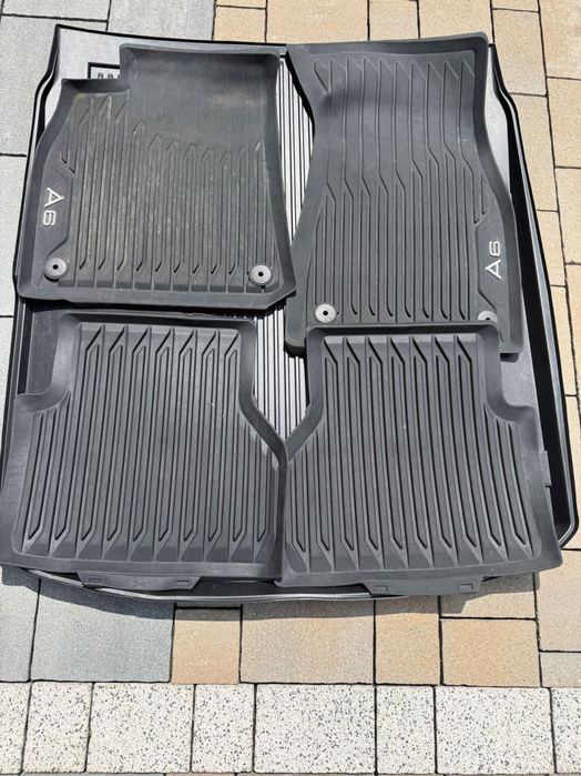 Dywaniki gumowe i mata bagażnika oryginalne Audi A6 C8 sedan