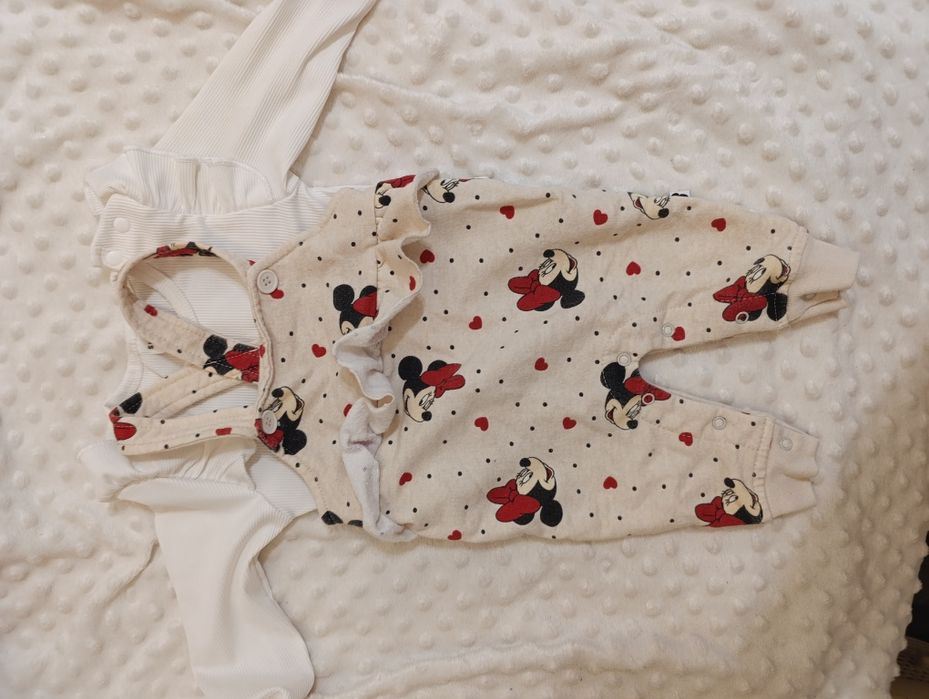 Одяг для дівчаток