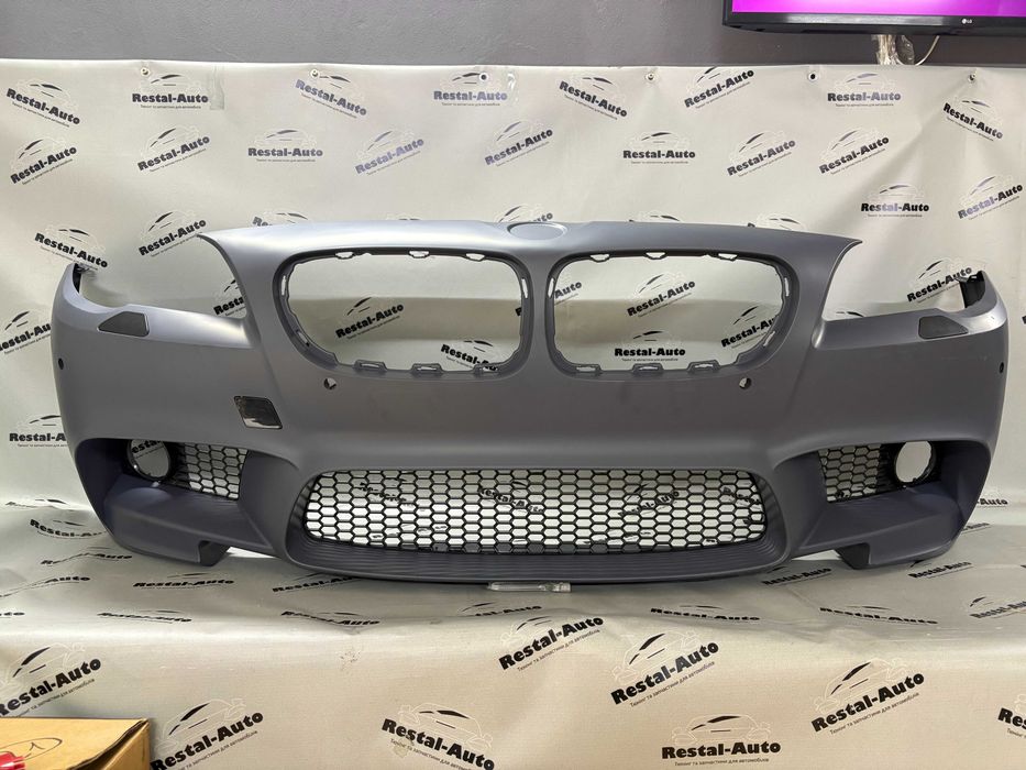 Передній бампер під туманки на BMW F10 / F11 10-17 р | в стилі M5