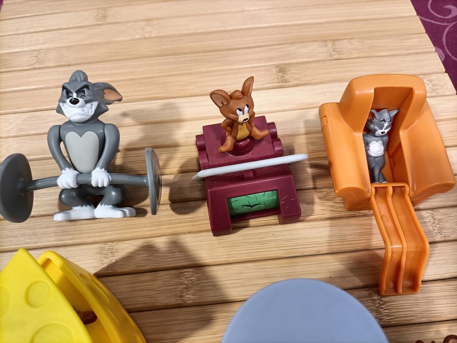 Lote de 14 figuras tom and jerry