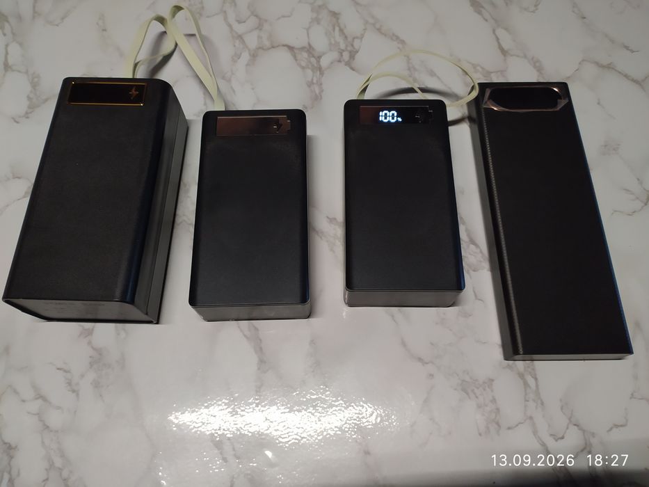 Павербанк на акумуляторах 18650 LG MJ1