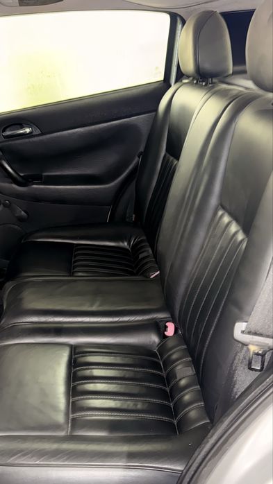 Alfa romeu 147 em bom estado sem supresas mecanicas