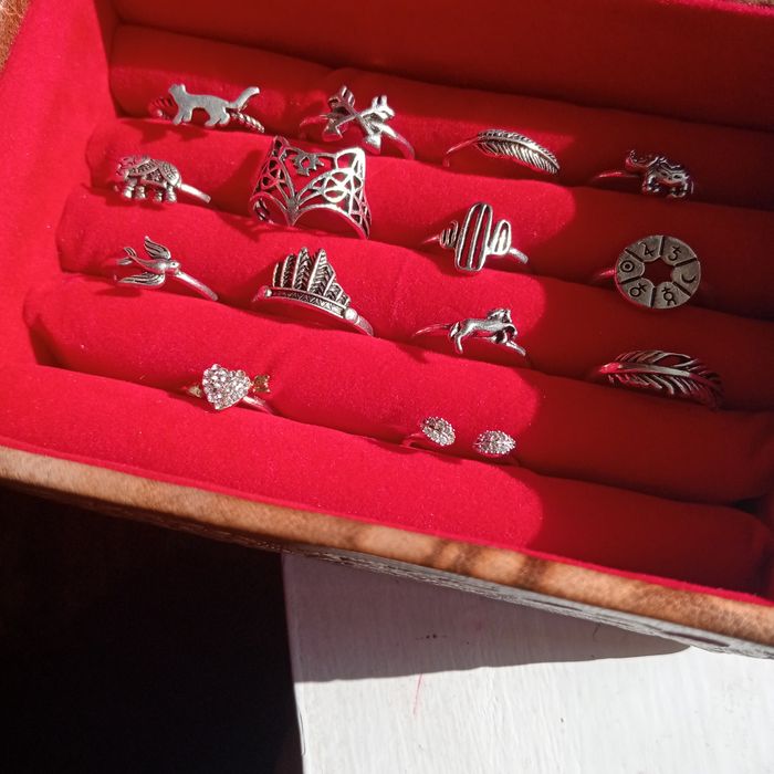 14 каблучок з різним дизайном: 70 грн. - Каблучки Київ на Olx