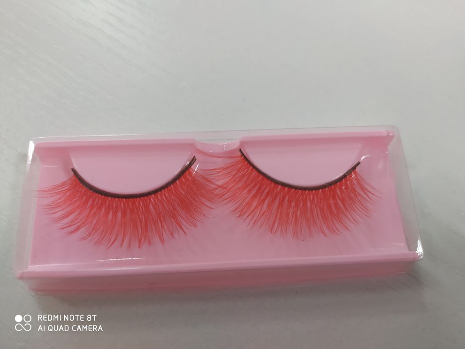 Sztuczne rzęsy kolorowe czerwone na pasku