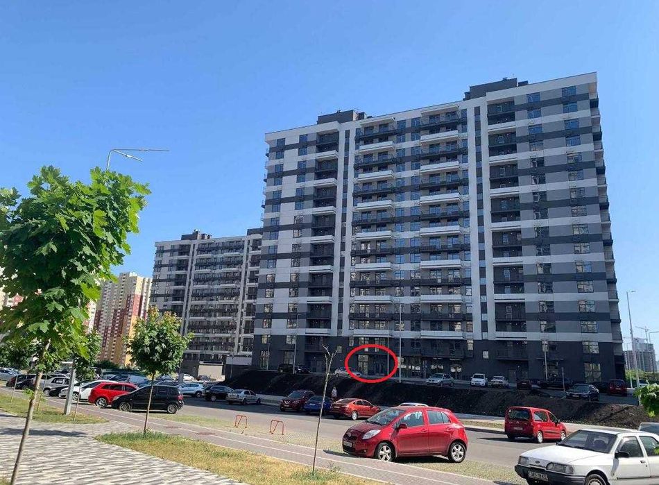 Оренда комерційного приміщення (37.3 м²) в ЖК Варшавський 2 | Офіс, магазин, салон