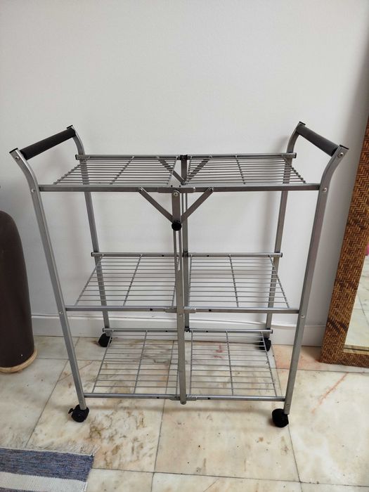 Carrinho de serviço dobrável em metal, com três prateleiras