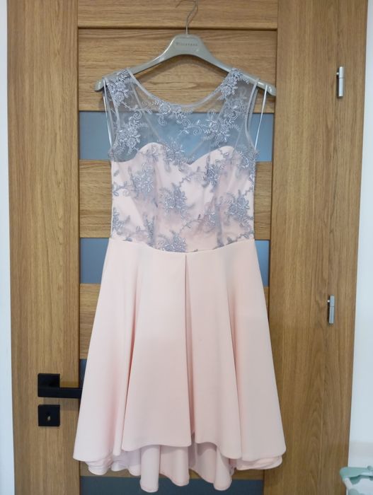 Sukienka pudrowy róż z koronką. Rozmiar 38