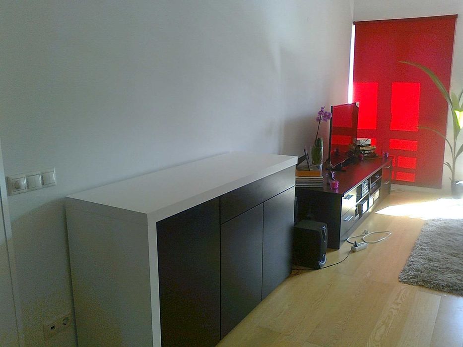 Sala de jantar completa NS Mobiliário – Mesa extensível + 4 cadeiras + aparador moderno