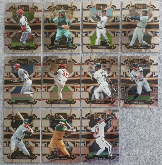 11 kart MLB 2024 Select Baseball