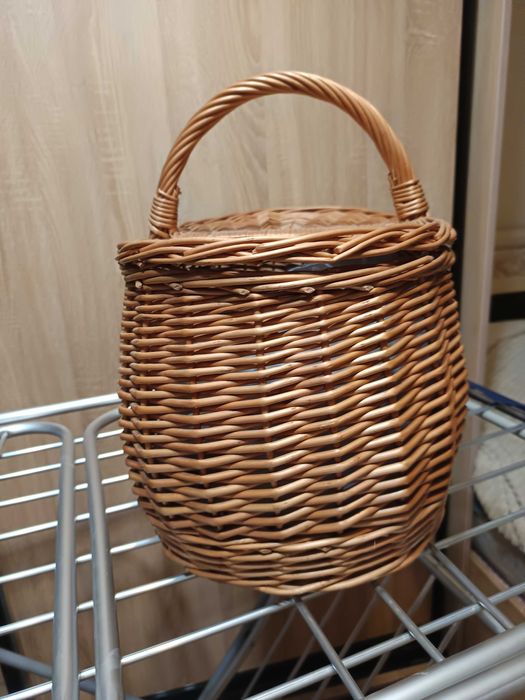 Продам великий кошик з лози для пікніка