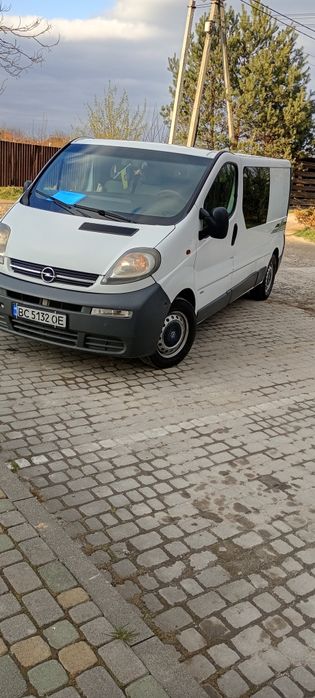 Опель віваро довга база