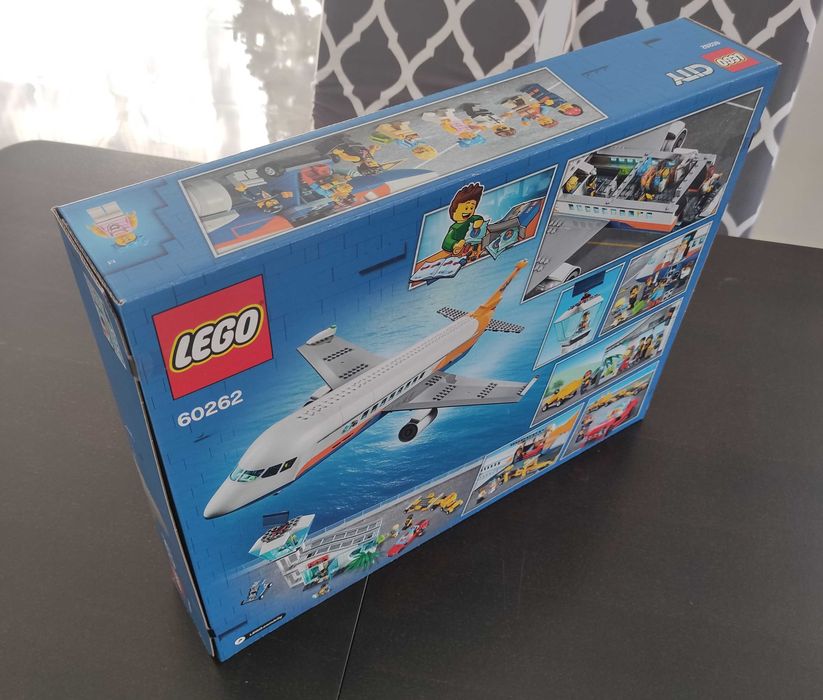 LEGO 60262 City - Samolot pasażerski