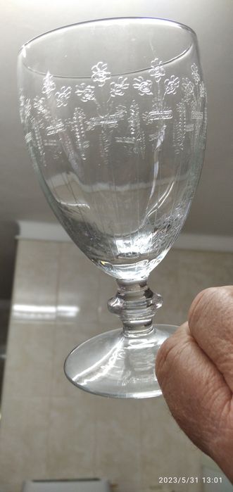 Procuro novo dono de copos muito bonitos