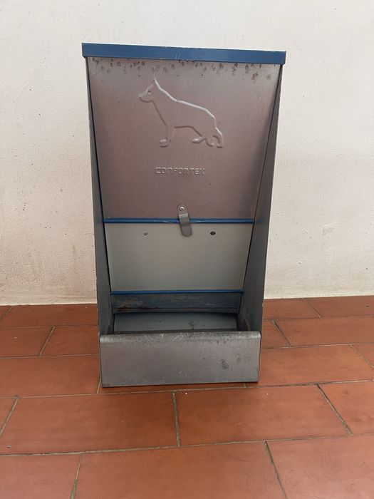 Comedouro cães galvanizado 27L