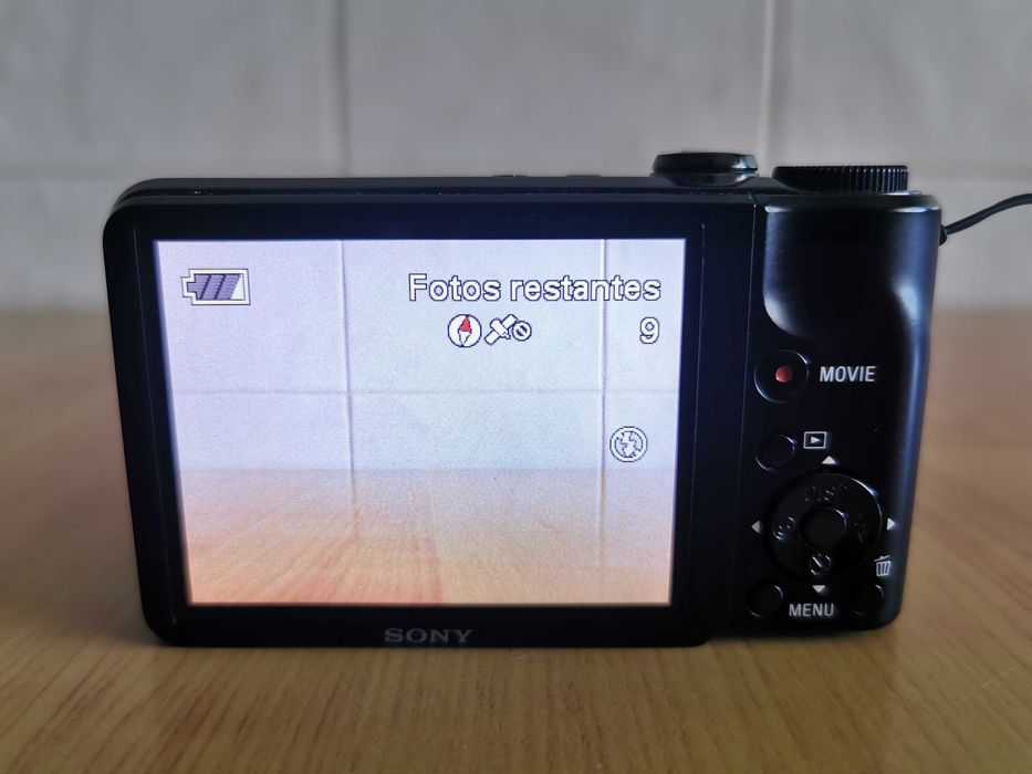 Máquina Fotográfica Sony Cyber-shot DSC-HX5V - USADA, COMO NOVA