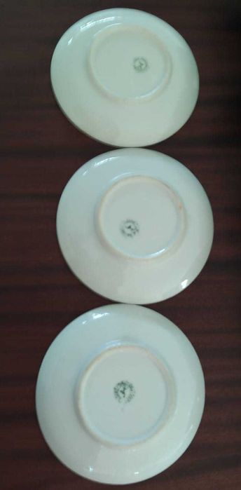 Conjunto de 13 chávenas de chá da VA –  1881/1921