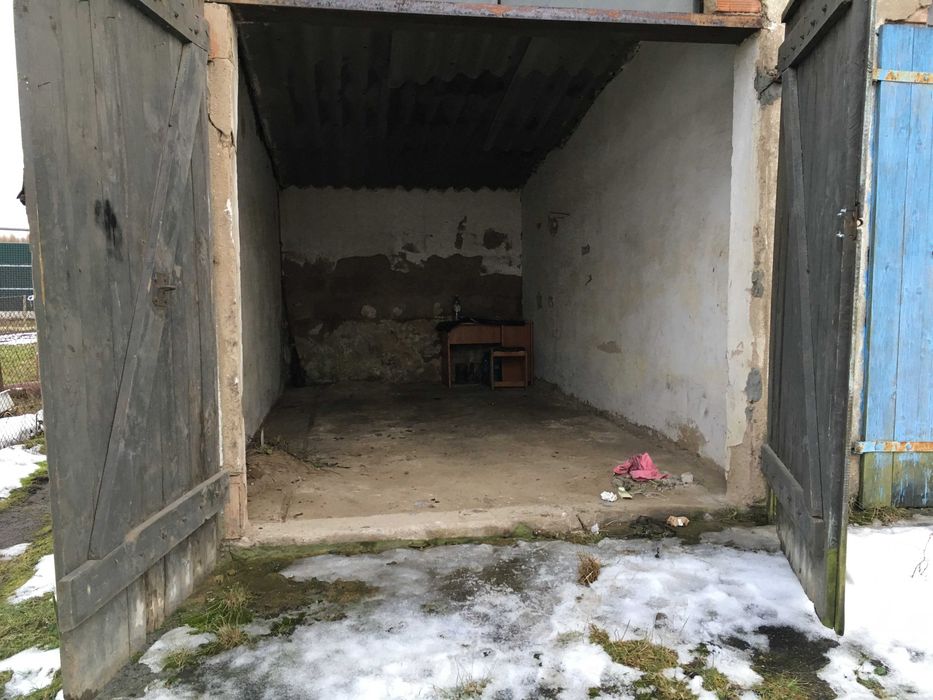 duży wysoki GARAŻ 20m2 pod Olsztynem