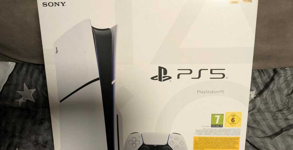 PlayStation 5 Slim 1 TB + dysk 2 TB + pad stan idealny