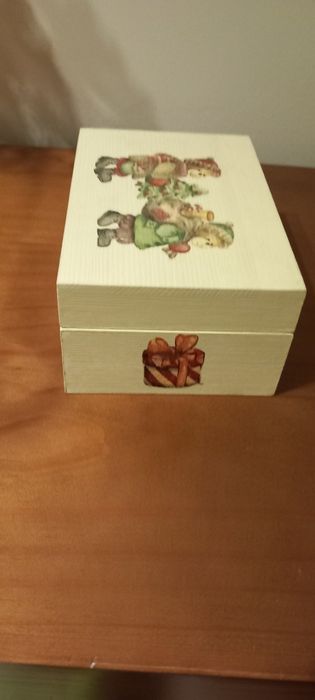 Caixa em madeira com motivos de Natal
